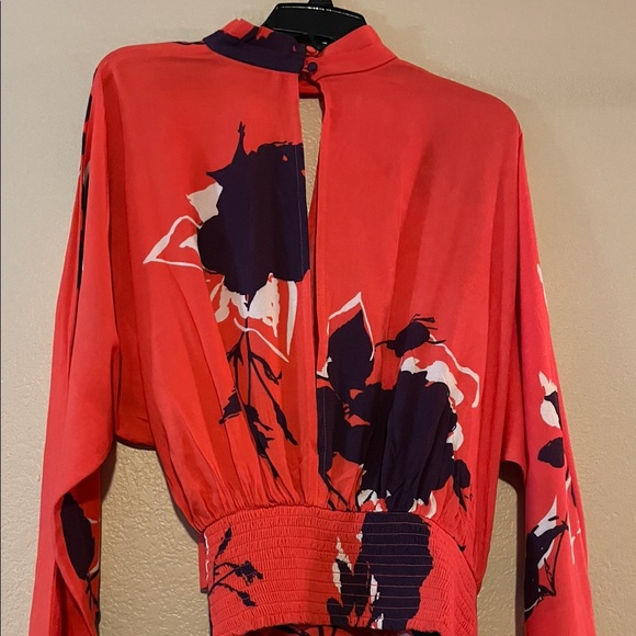 FREE PEOPLE OPEN BACK FLORAL TOP - Picture 2 of 4